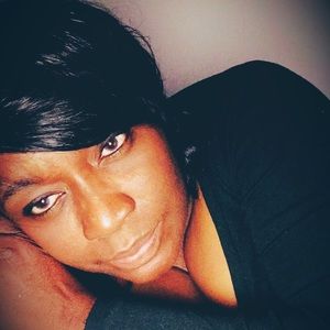 Meet your Posher, Cherrie